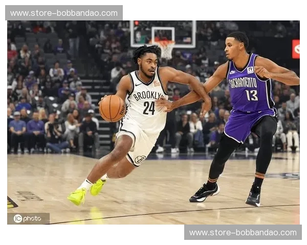 湖人vs篮网录像：洛城紫金与布鲁克林孤星的篮球史诗，重温那些令人窒息的瞬间